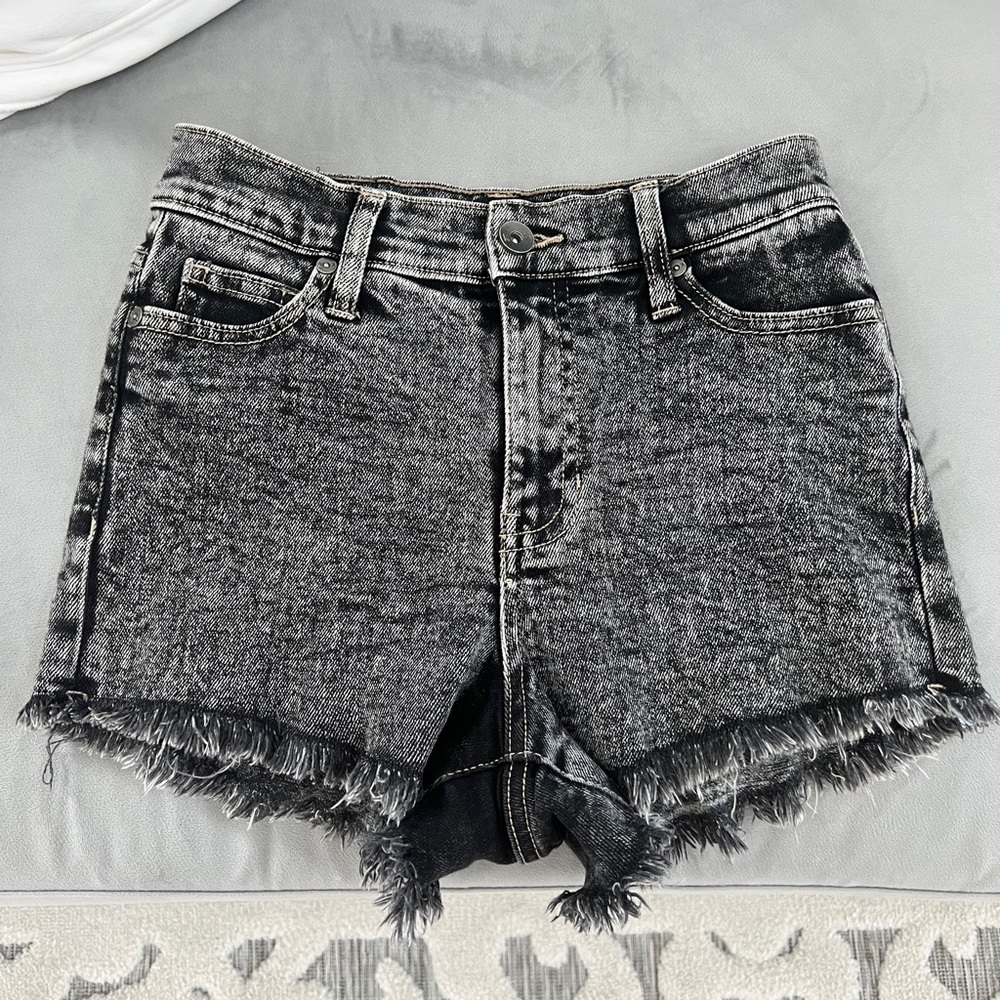 Kendall & Kylie denim shorts in excellent condition